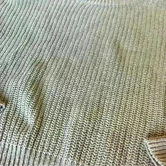 Urban Outfitters Crop Sweater - Picture 2 of 4